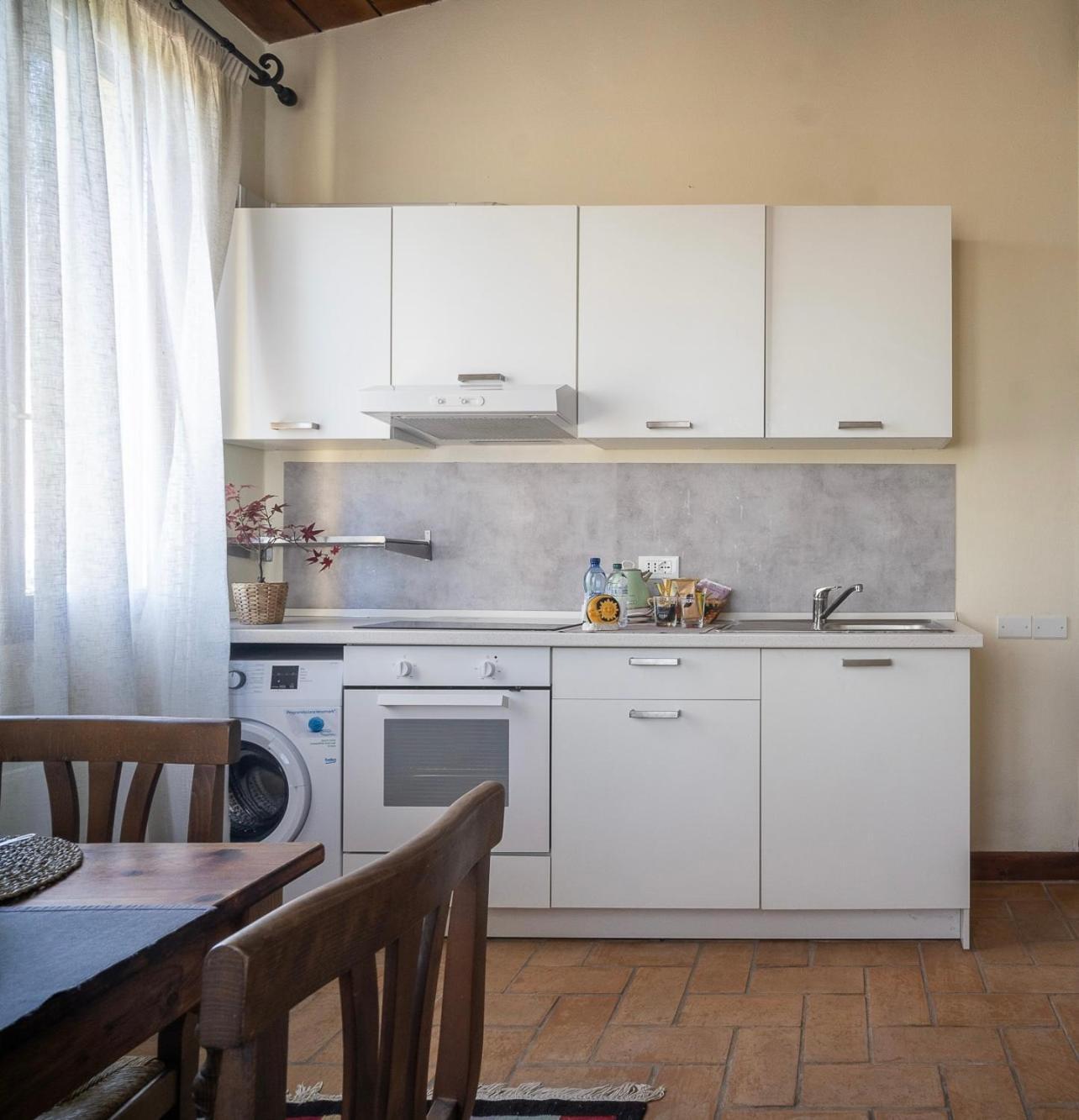 לינה וארוחת בוקר Borghi Il Castellaro מראה חיצוני תמונה